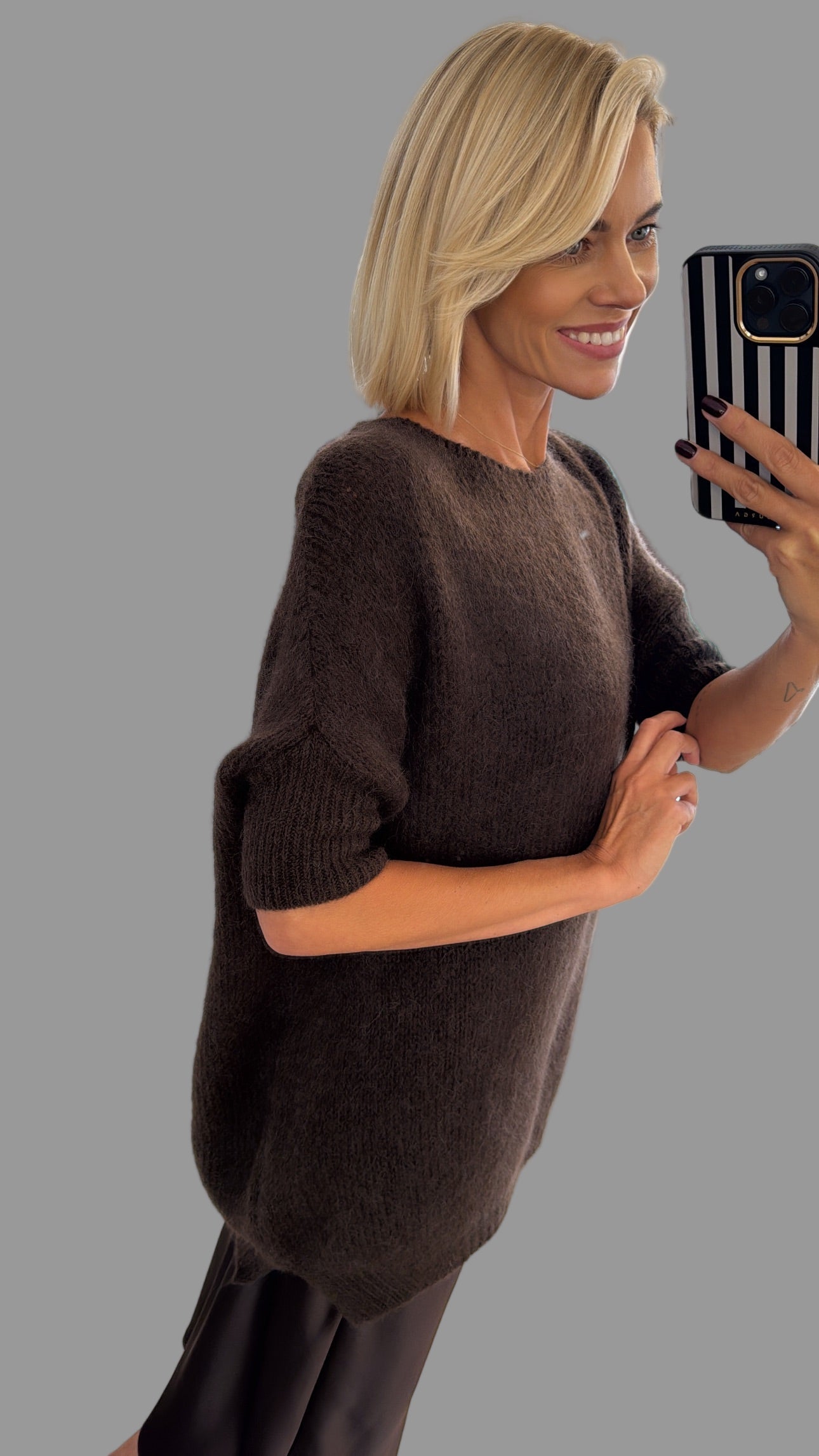 Megztinis ilgas trumpomis rankovėmis