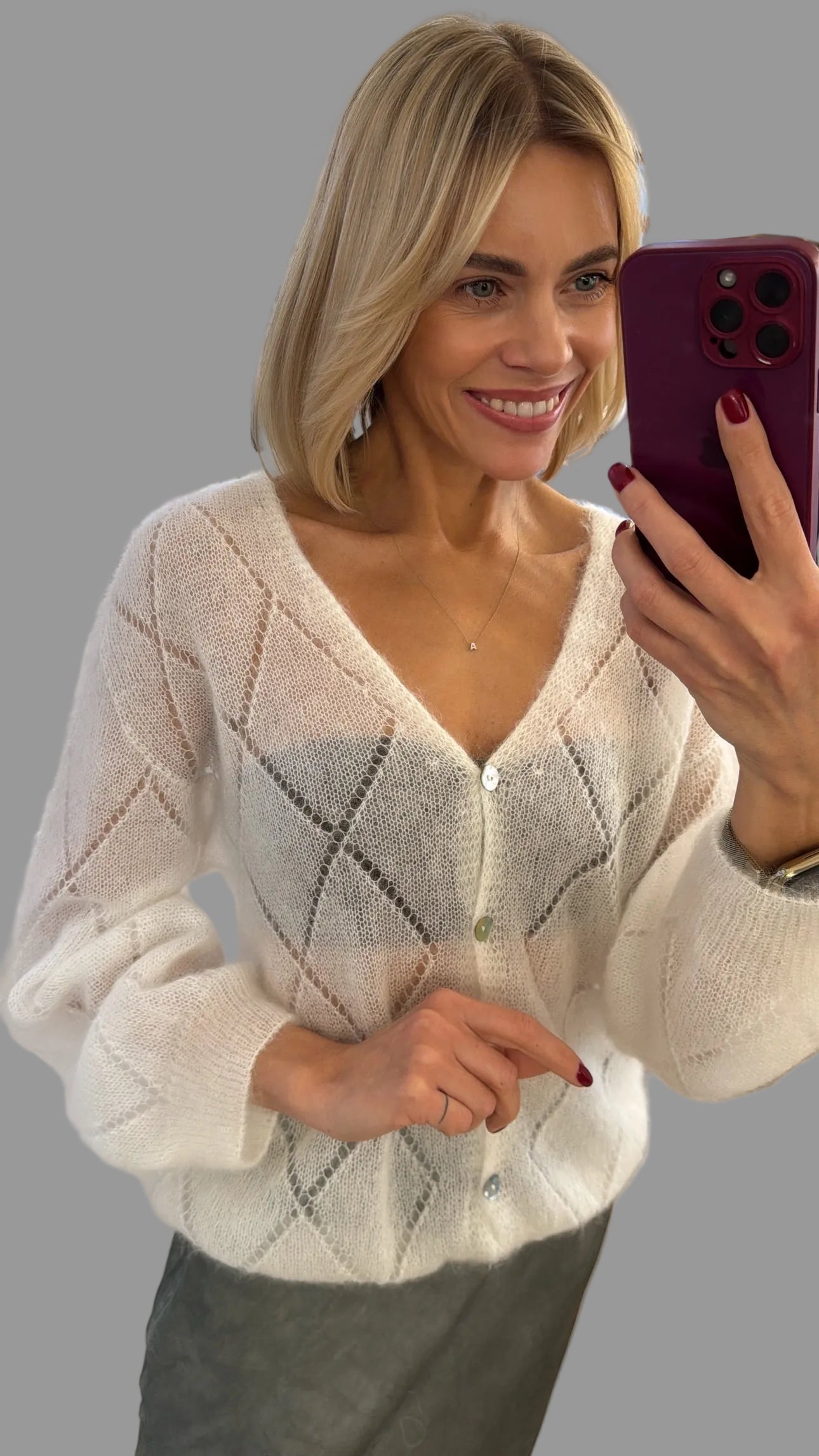 Megztinis lengvas permatomas su sagutėmis