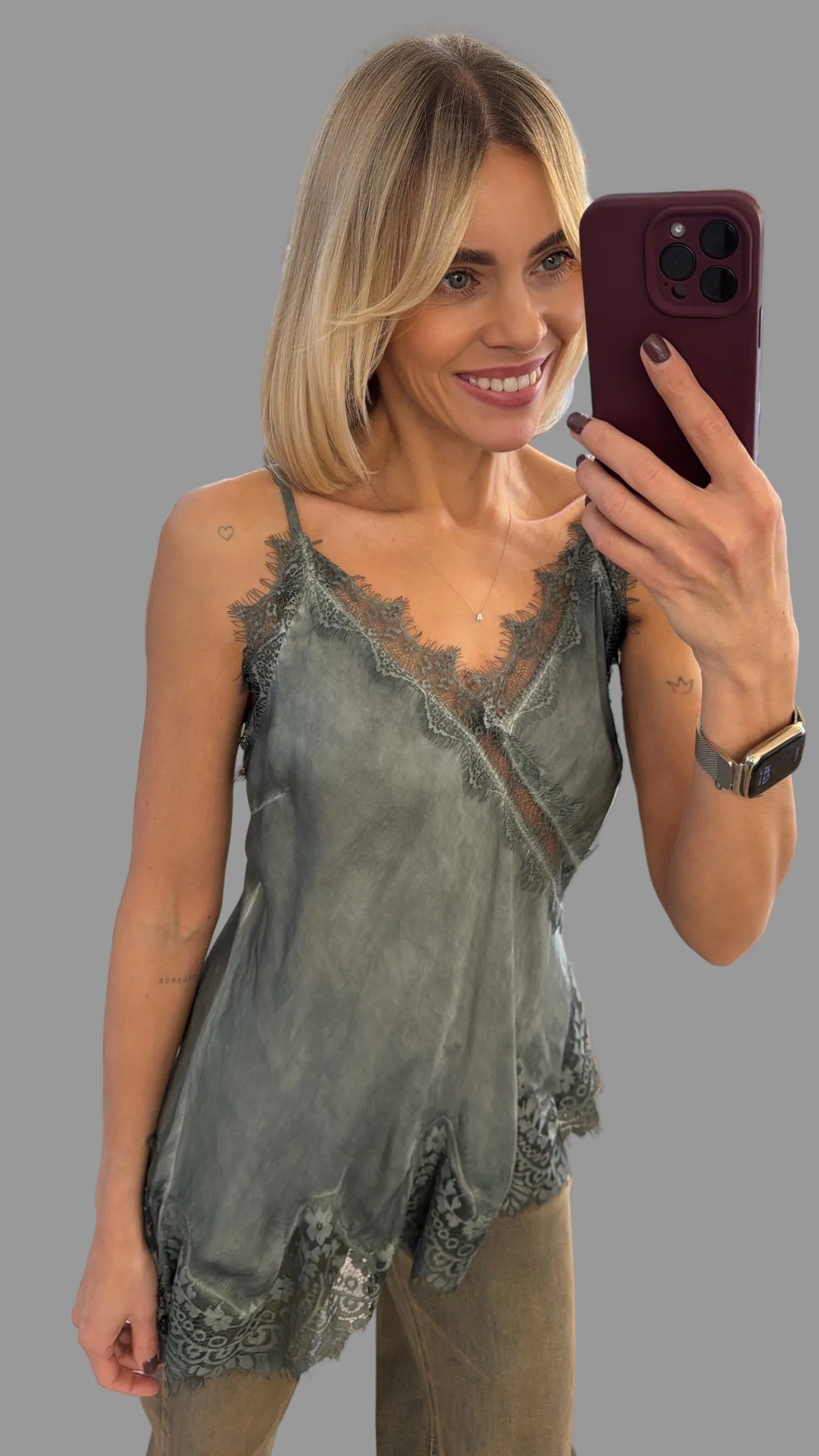 Topas/palaidinė su petnešėlėmis ir nėriniais