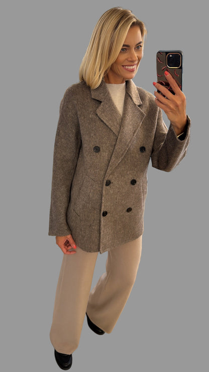 Paltas /Puspaltis prailginto švarko modelio