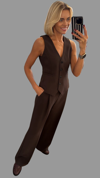 Kostiumas su liemene