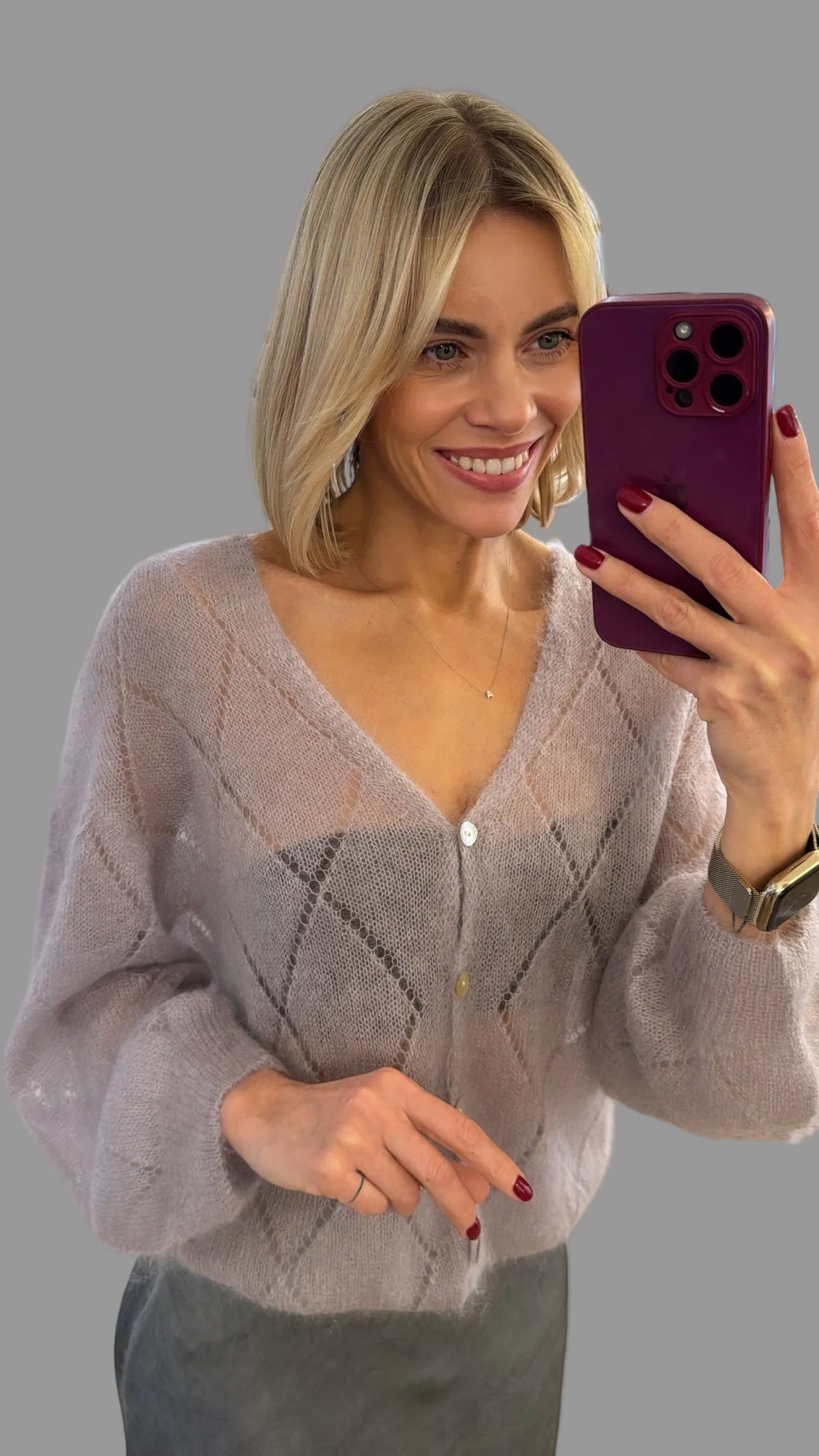 Megztinis lengvas permatomas su sagutėmis