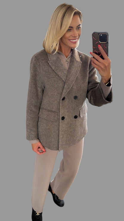 Paltas /Puspaltis švarko modelio