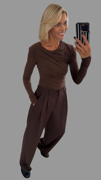 Kelnės tiesaus modelio