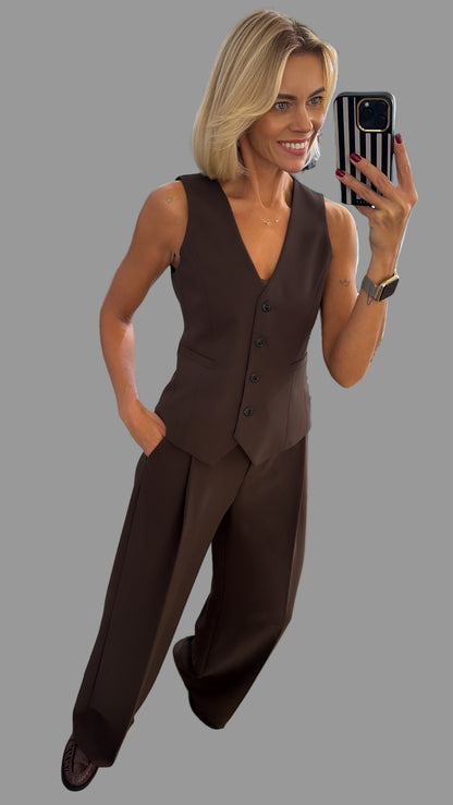 Kostiumas su liemene