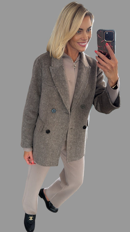 Paltas /Puspaltis švarko modelio