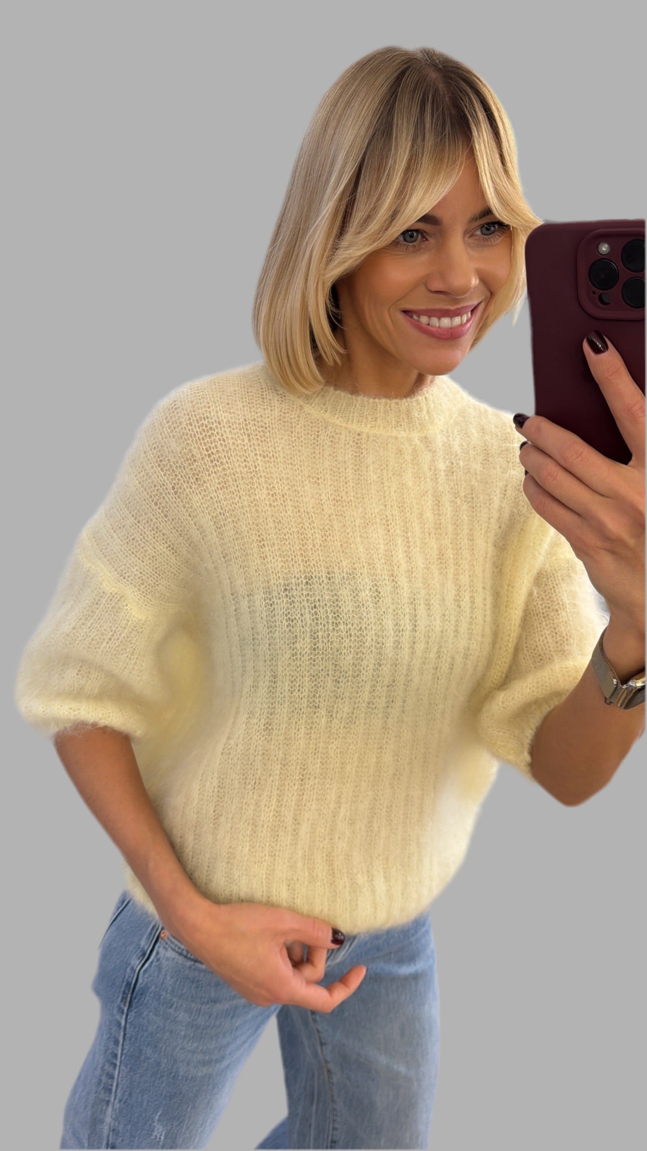 Megztinis pūkelis trumpomis rankovėmis