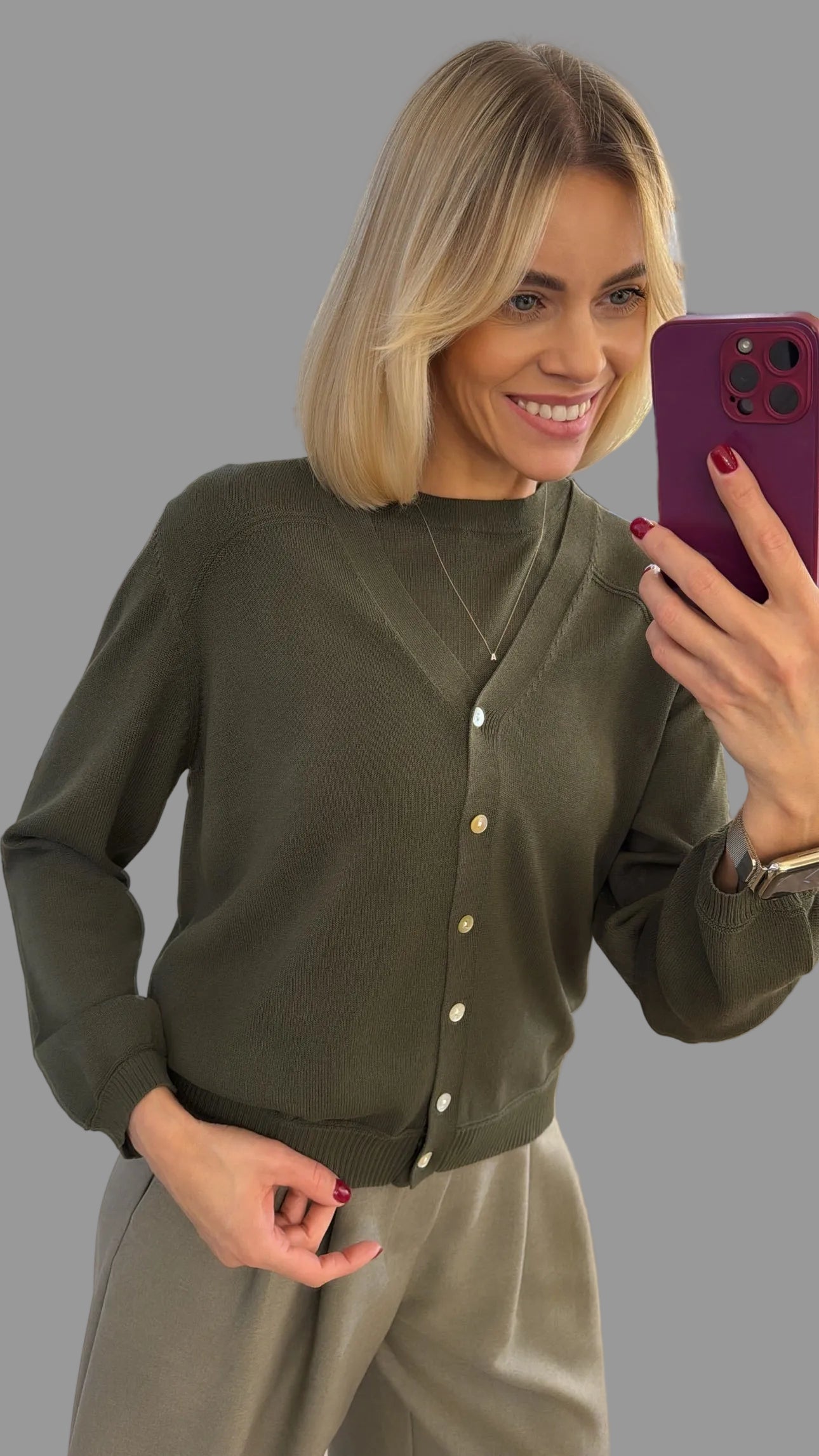 Megztinis su sagutėmis