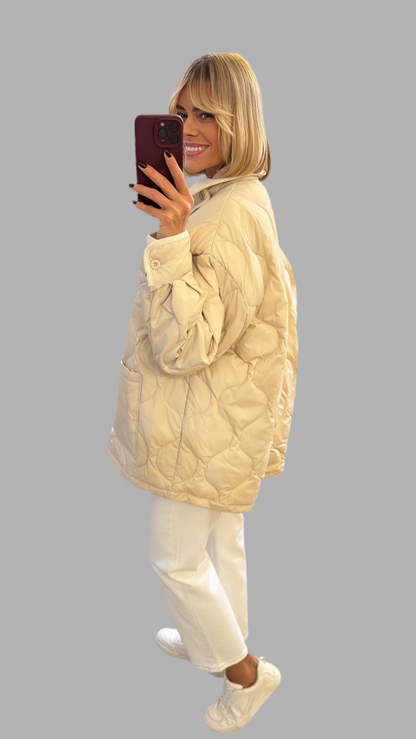 Striukė su natūralaus pūko lengvu užpildu