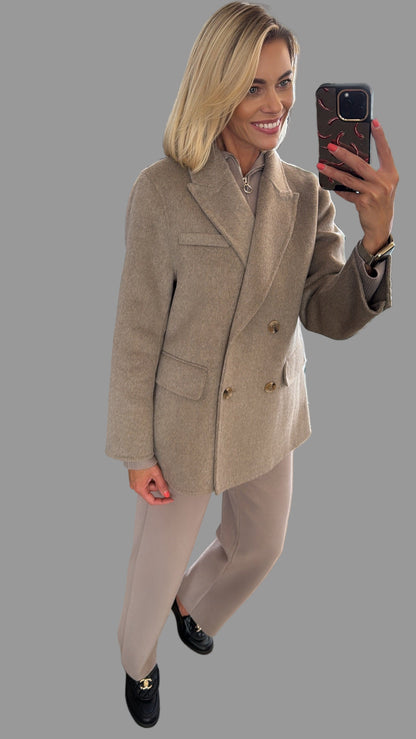 Paltas /Puspaltis švarko modelio