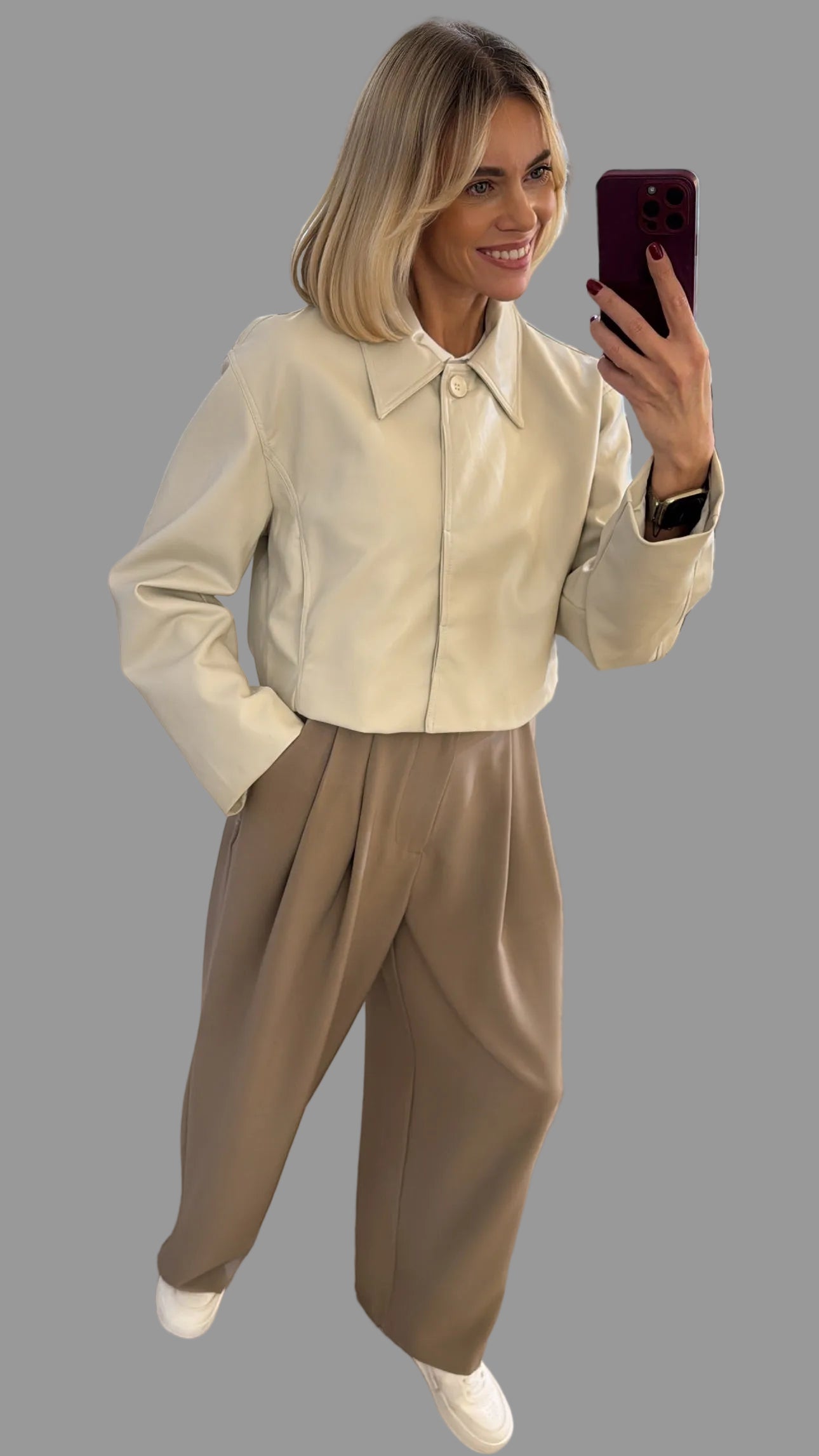 Švarkas patrumpintas eco odos su pamušalu