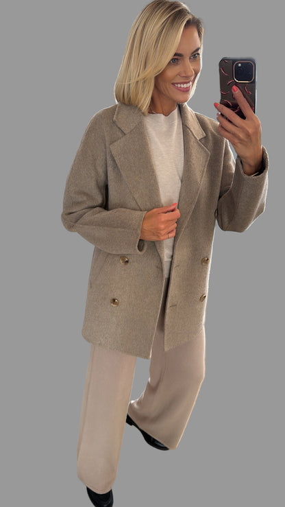 Paltas /Puspaltis prailginto švarko modelio