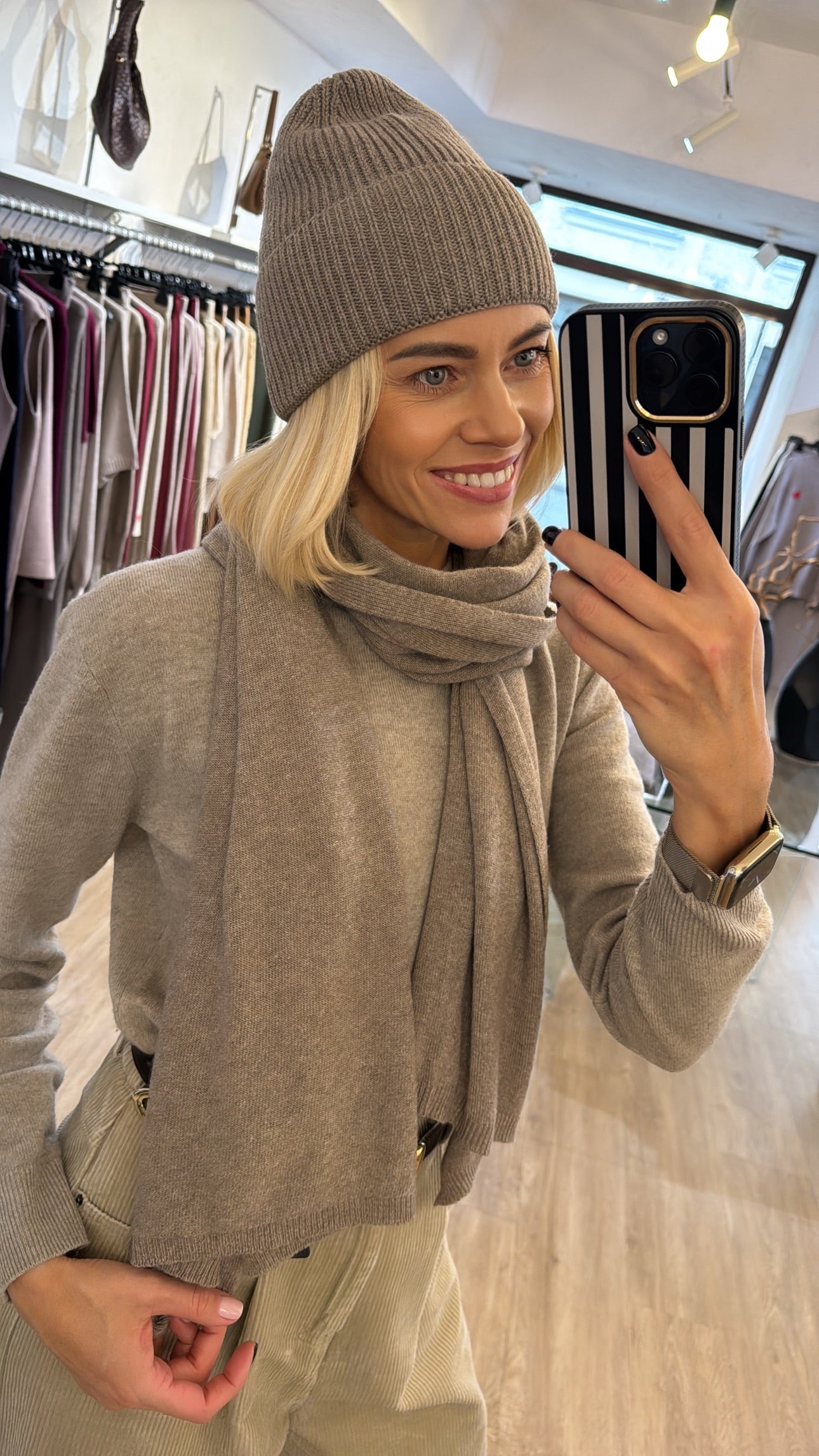 Kepurės ir šaliko komplektas