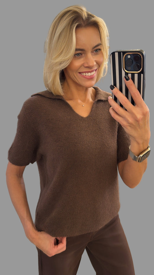 Megztinis trumpomis rankovėmis polo modelio